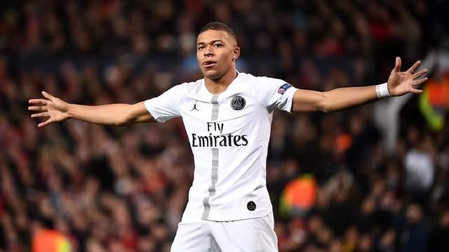 半场战报：科隆1-2法兰克福（半场：科隆1-2落后法兰克福）