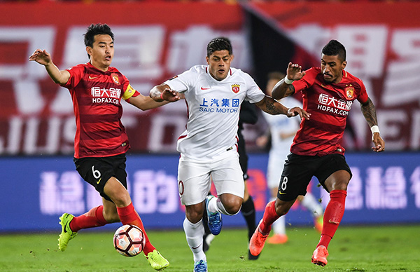 意媒：39岁拉莫斯被推荐给米兰，管理层和阿莱格里将进行评估（意媒：米兰获荐39岁拉莫斯，俱乐部高层与阿莱格里将联合评估）