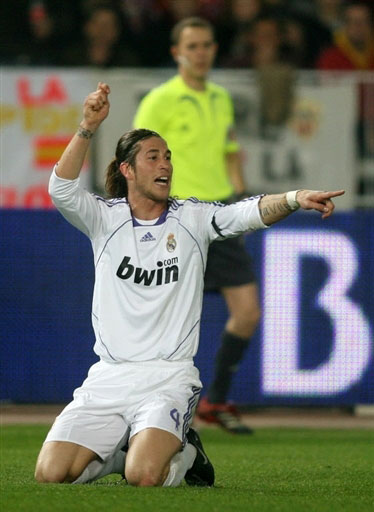 跟队记者：国米已经与16岁边锋杰齐达成续约协议（随队记者：国米已与16岁边锋杰齐敲定续约）