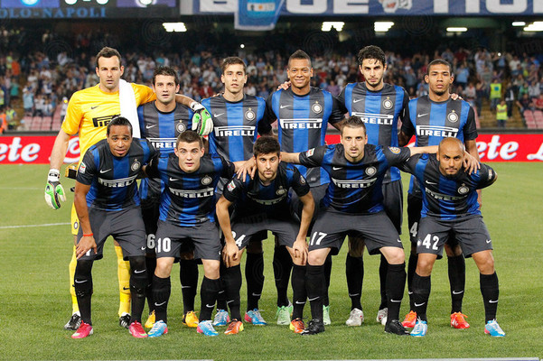 居中