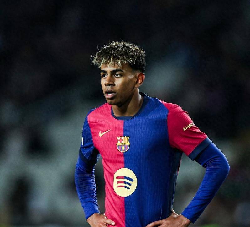 中超土帅强势崛起：16队本土主帅独占八强，山东泰山成最大受益者（中超土帅势头正劲：八强全由本土主帅执掌，山东泰山成最大赢家）