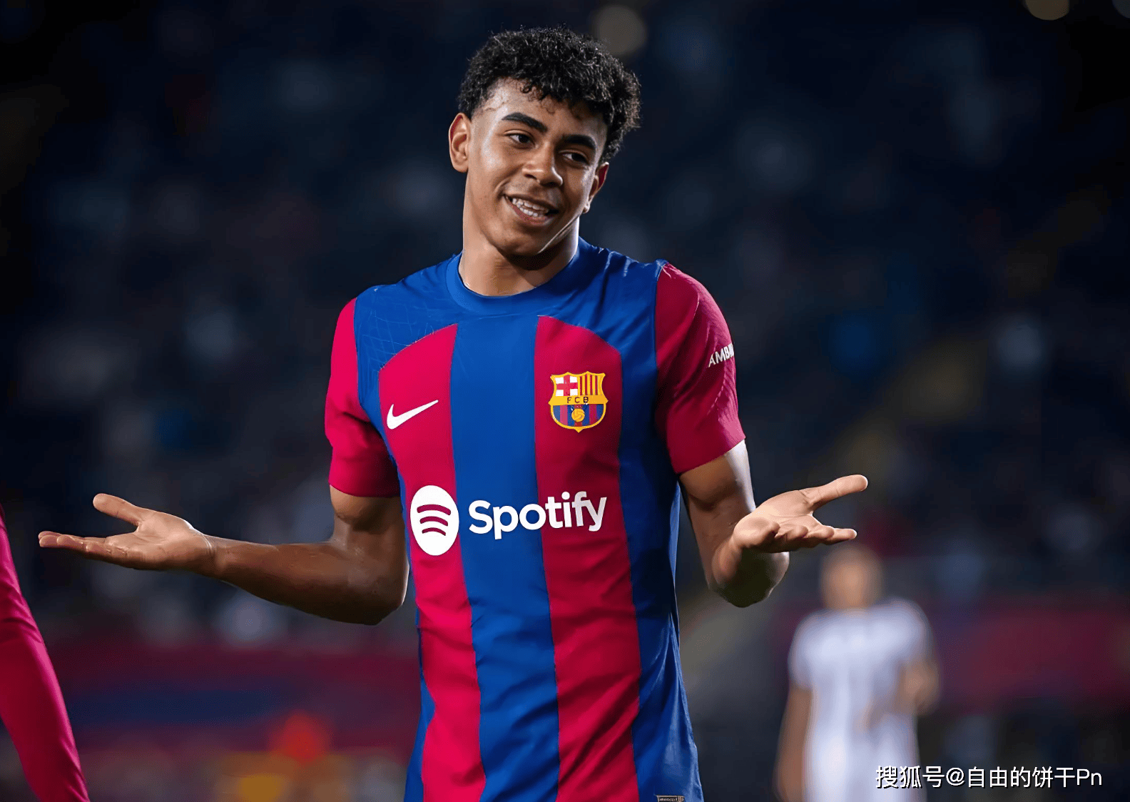 赫内斯支持废除50+1，拜仁球迷拉横幅反对：这是不可想象的（赫内斯力挺取消50+1，拜仁球迷举横幅抗议：难以想象）