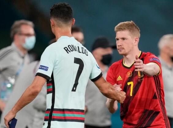 父亲：圣地亚哥从未讨论过离开的可能性，他在米兰很开心（父亲：圣地亚哥没考虑过离开，他在米兰很开心）