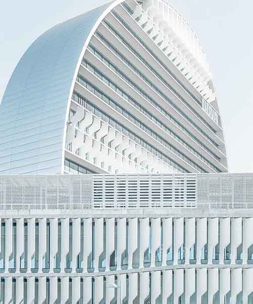 我們專注於提供頂尖的娛樂內容與服務 - leyu
